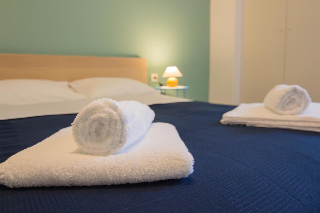 Athenian Blue - Family Apt 5' Minutes From Acropolis Museum Ngoại thất bức ảnh